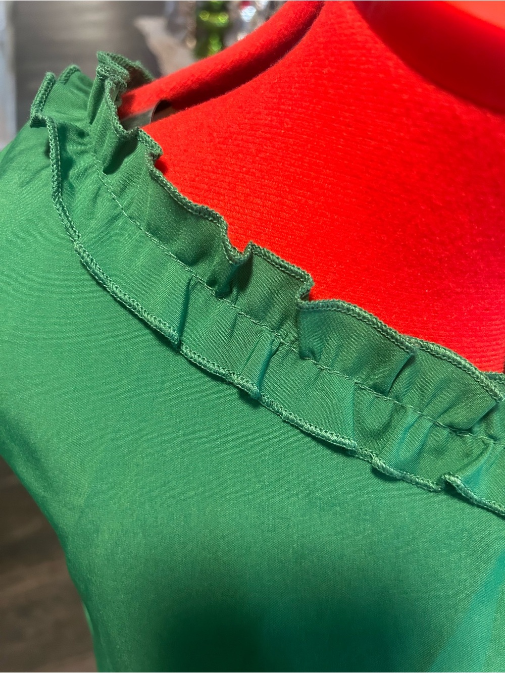 Green off the shoulder dress - Picture 3 of 5